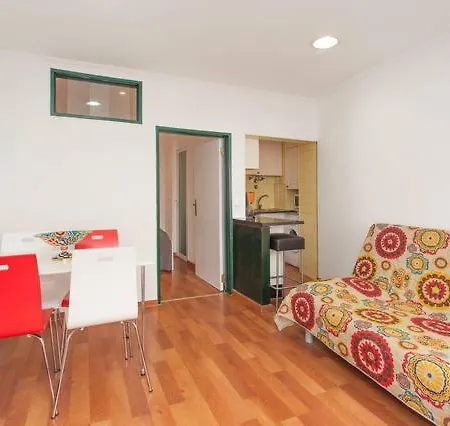 Madragoa's Nest דירה *